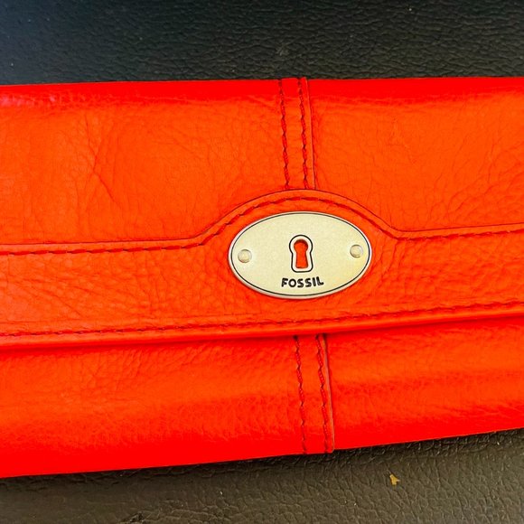 Ladies Wallet - Picture 1 of 4